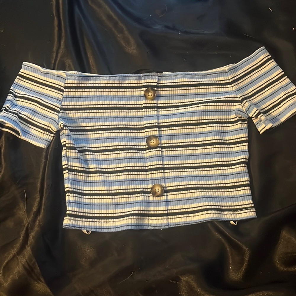 Shein off shoulder cropped top